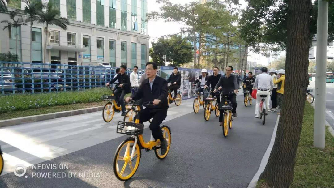 鹽田新型冷鋪型高粘彩色透水瀝青綠道 鹽田新型冷鋪型高粘彩色透水瀝青綠道